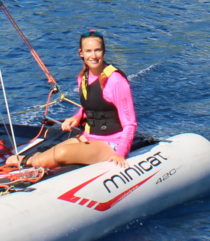 Laura Dekker, MiniCat Ambassador sailing her custom made MiniCat-testimonial photo